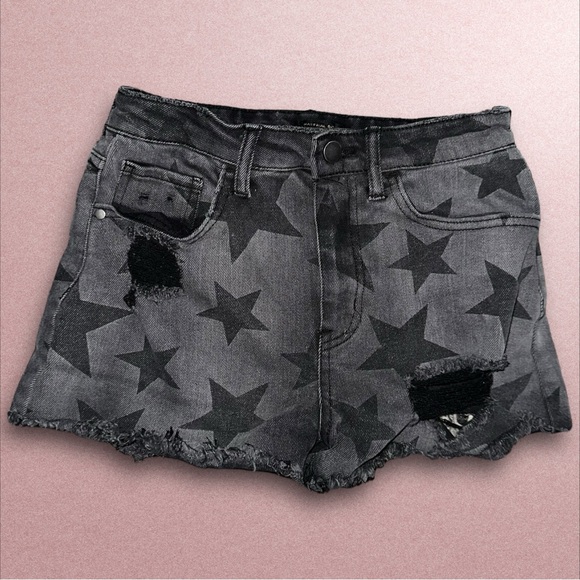Material Girl Distressed Black & Grey Star Print Denim Jean Women’s Shorts Small - Picture 2 of 7